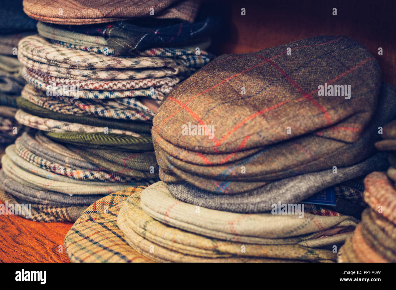 traditional english flat cap