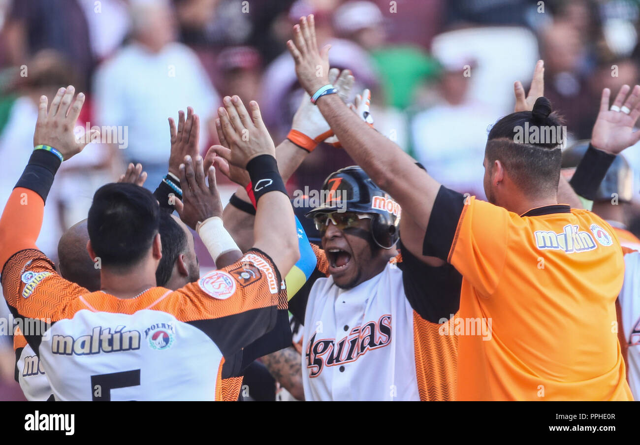 Home Run de Rene Reyes de Venezuela en la octava entrada Marcador 4 ...