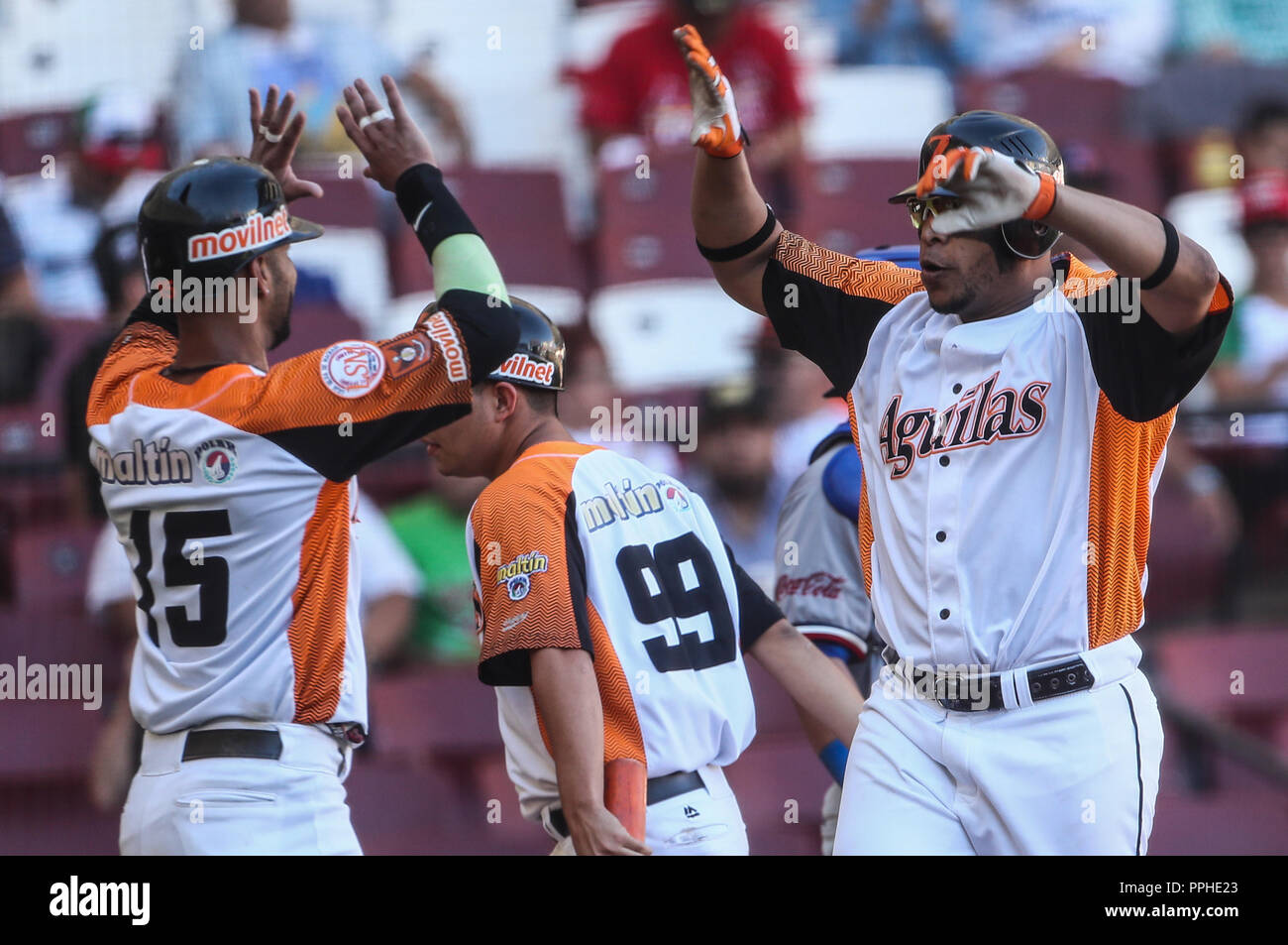 Home Run de Rene Reyes de Venezuela en la octava entrada Marcador 4 ...
