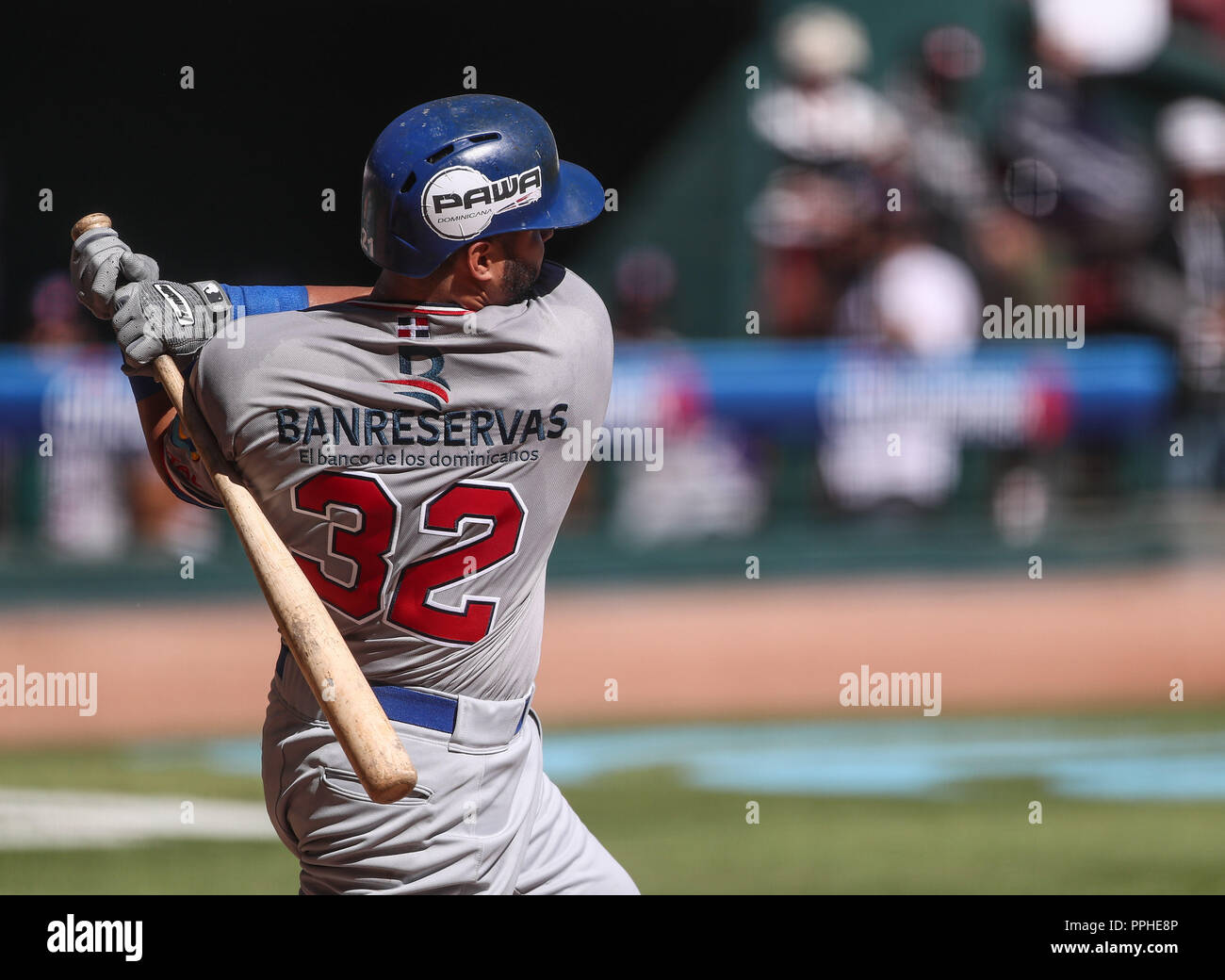 Jonathan Solano de Dominicana, durante partido de beisbol de la Serie del  Caribe de beisbol en el nuevo Estadio de los Tomateros en Culiacan, Mexico  Stock Photo - Alamy