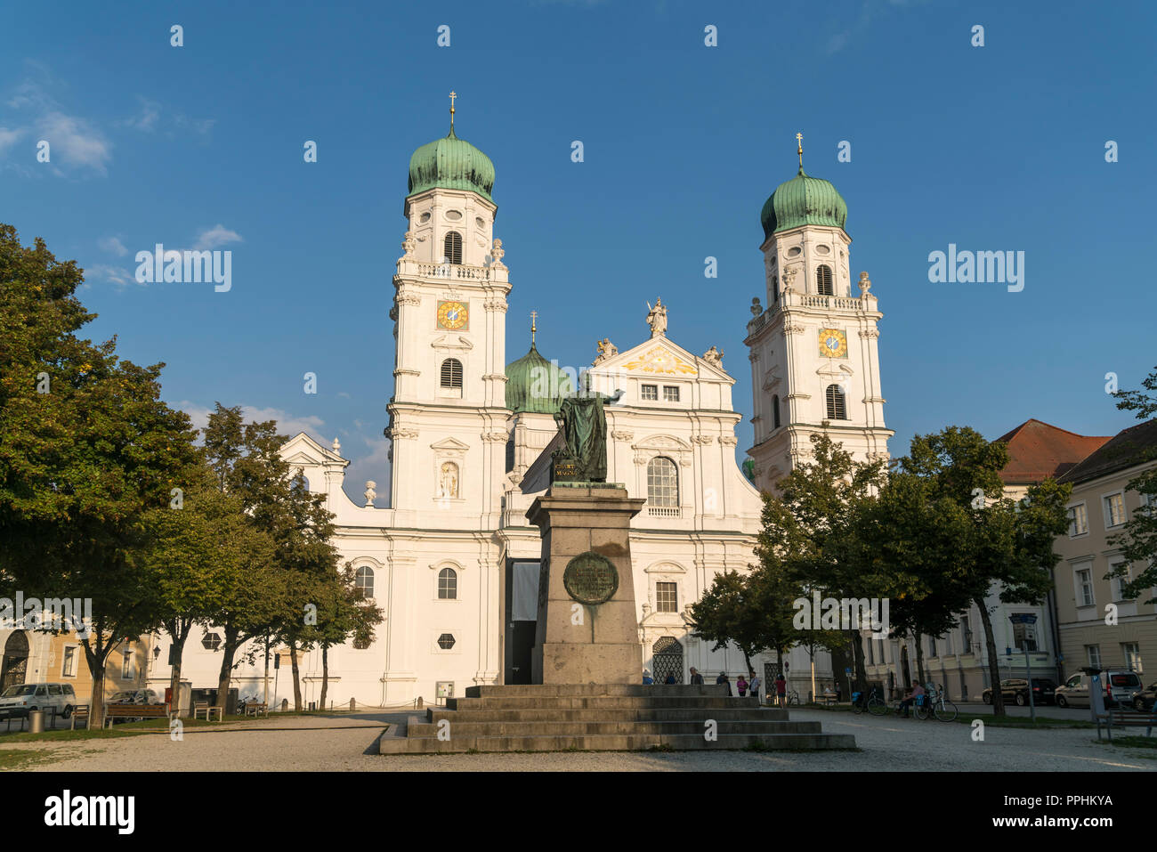 Dom St. Stephan, Passau, Bayern, Deutschland  |  St. Stephen's Cathedral, Passau, Bavaria, Germany Stock Photo