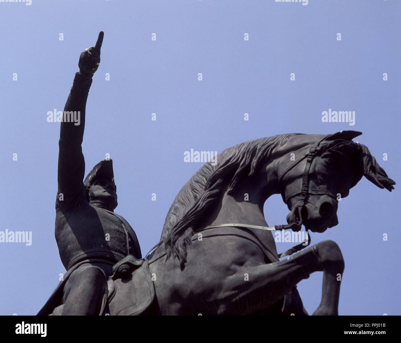 MONUMENTO AL GENERAL JOSE DE SAN MARTIN EN EL PARQUE DEL OESTE ...
