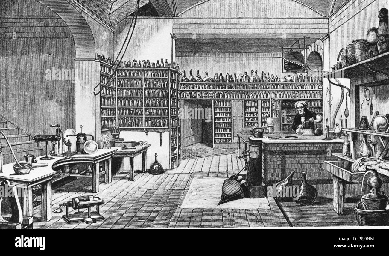 FARADAY IN ITS STUDY - DISCOVERER OF ELECTROMAGNETISM AND ELECTROLYSIS. Stock Photo