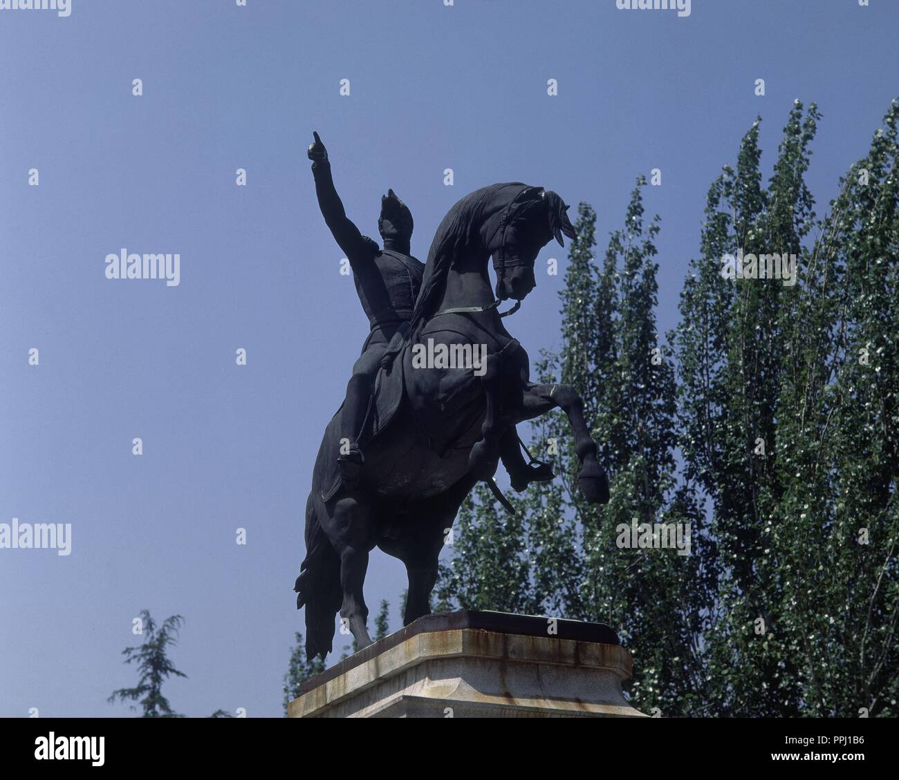 Monumento general jose de san martin en plaza san martin hi-res stock ...
