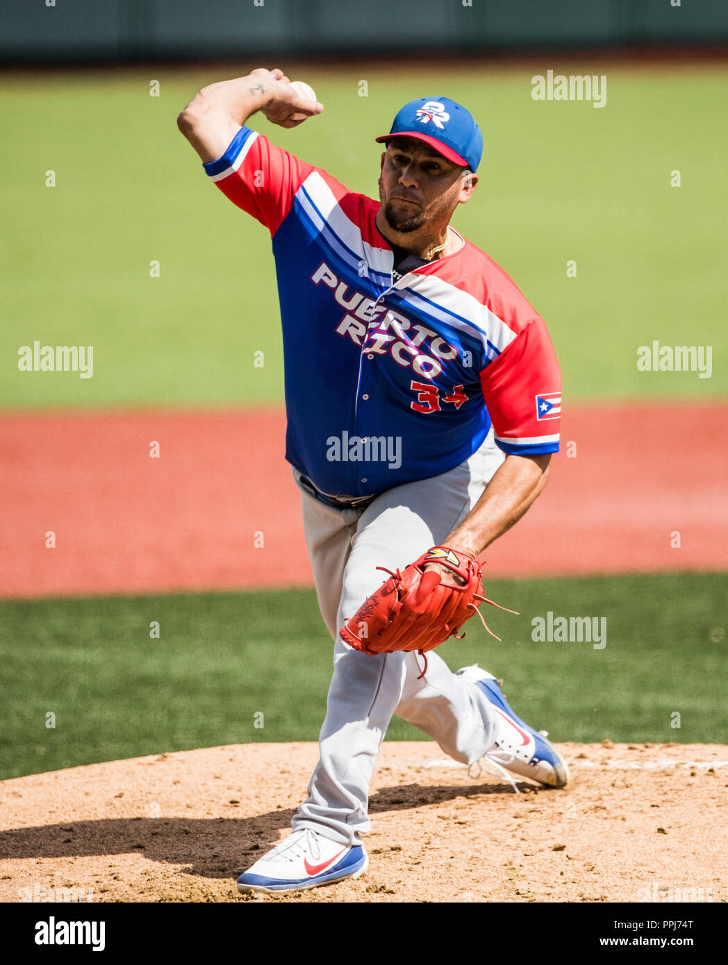 Primer día internacional hi-res stock photography and images - Alamy