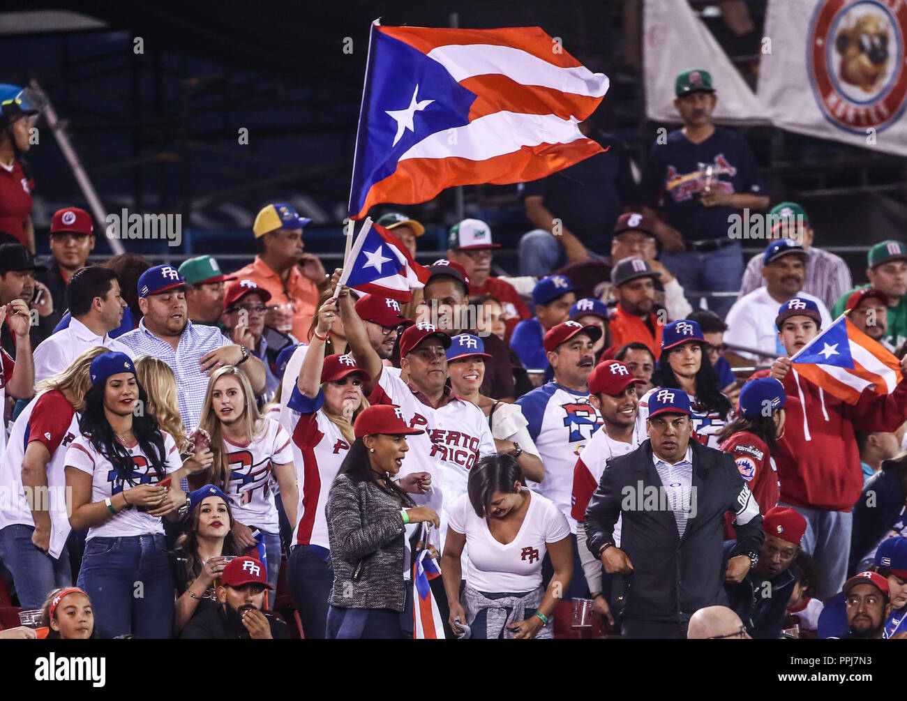 Aspectos, durante el partido entre Puerto Rico contra Venezuela, World