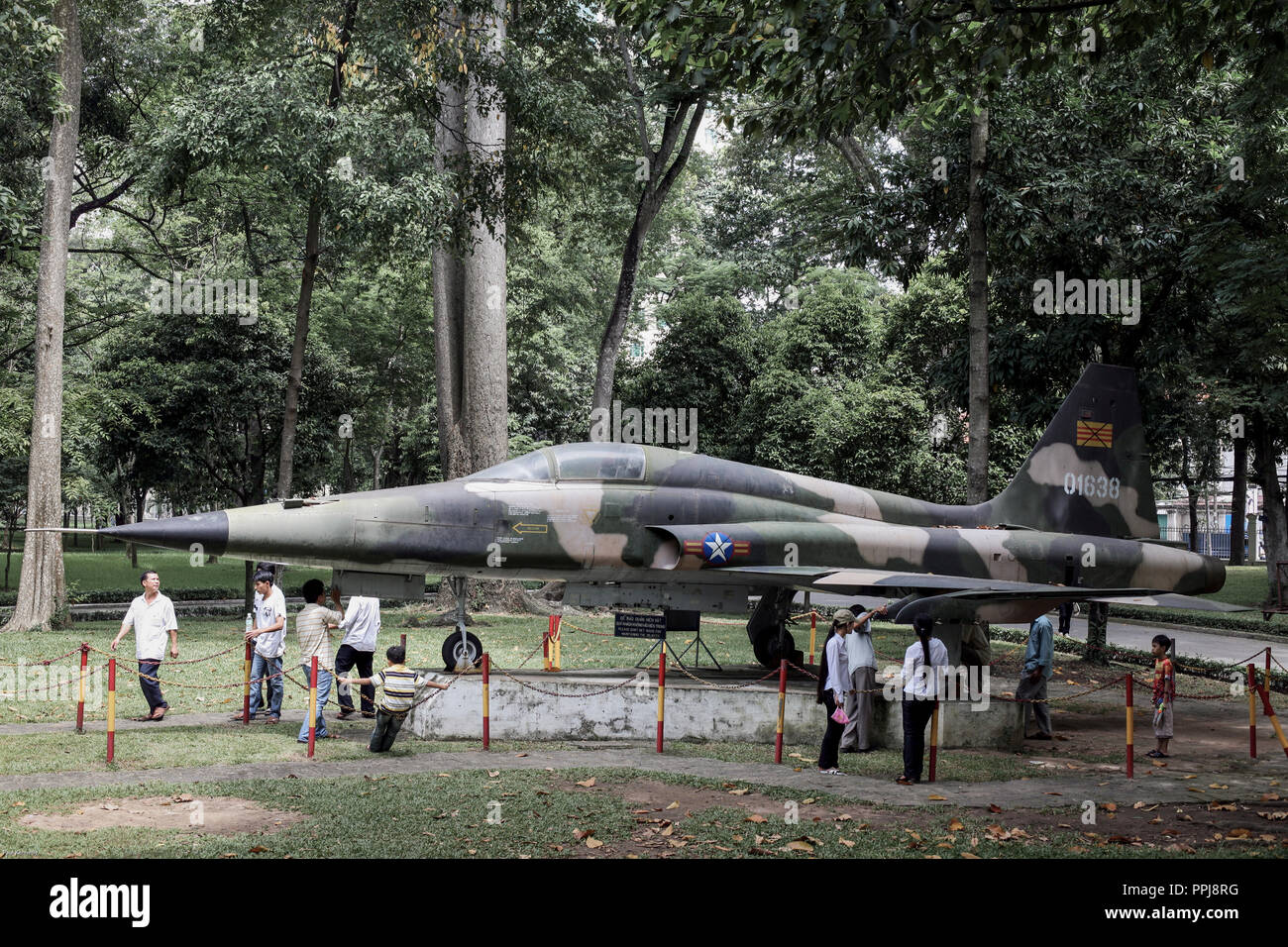 Vietnam war aircraft hi-res stock photography and images - Alamy