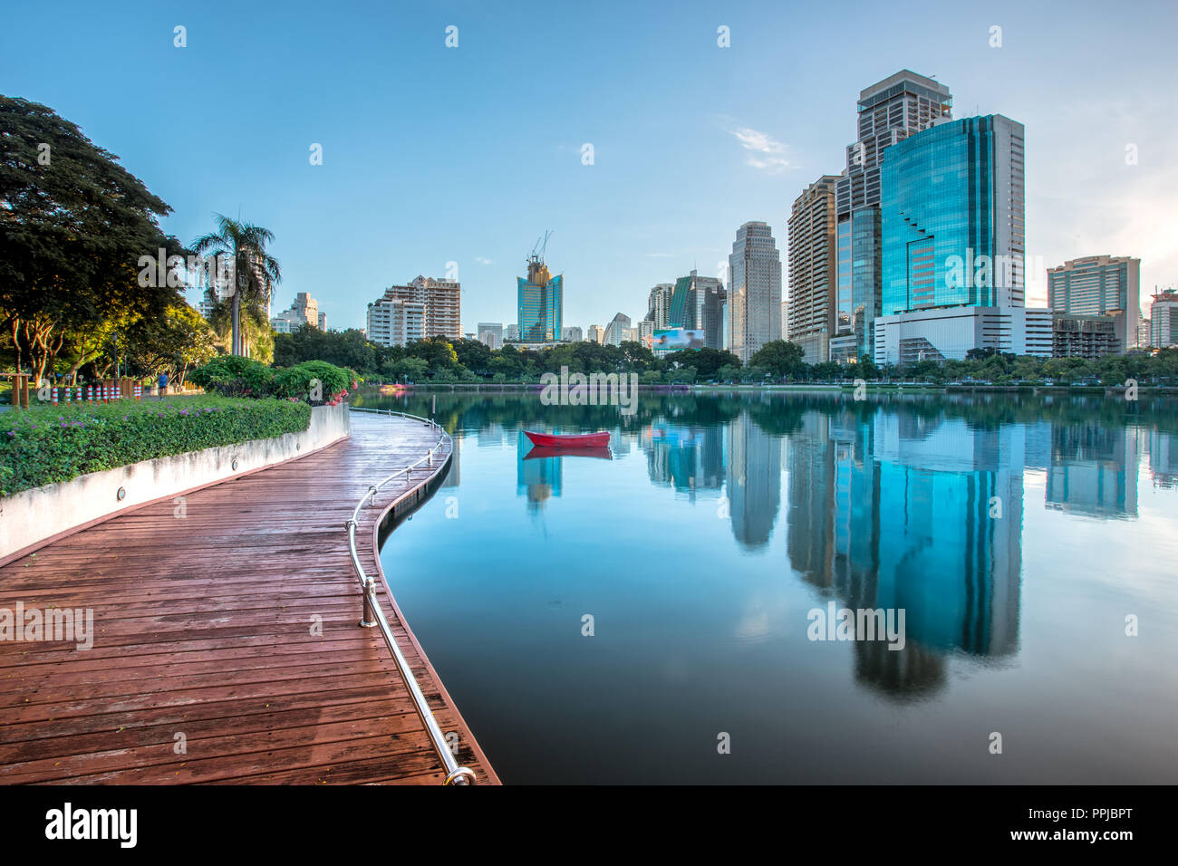 Cityscape in middle of Bangkok, view of Bangkok modern office buildings ...