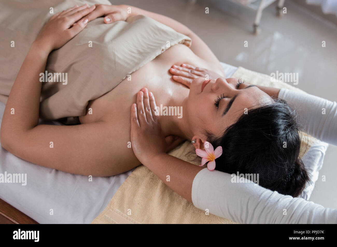 Asian Young Girl Having Massage Stock Photo Alamy asian-young-girl-having-massage-stock-photo-alamy