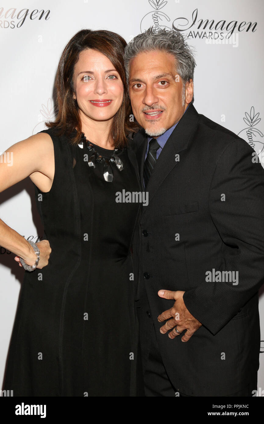 Alanna ubach thomas russo jr hires stock photography and images Alamy