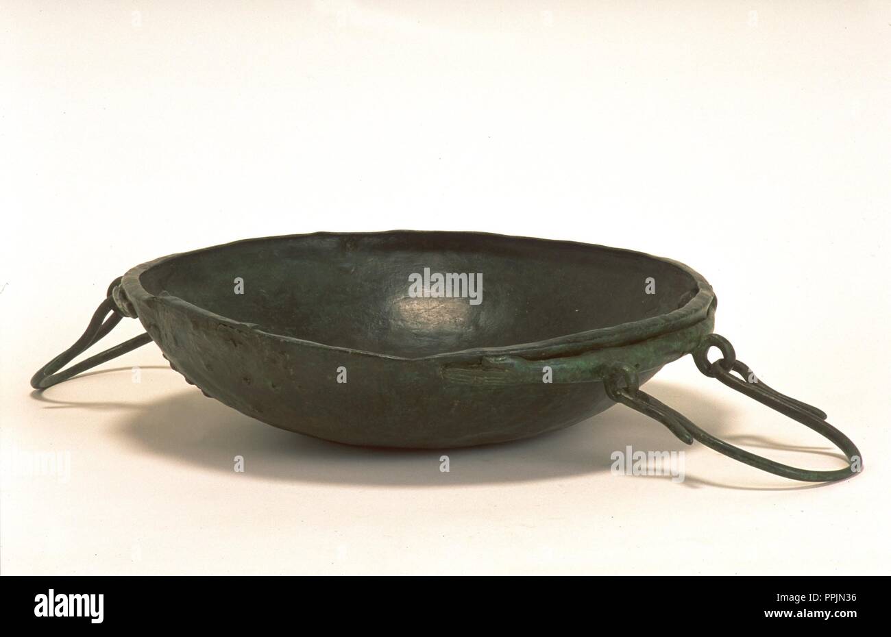 Brasero de bronce hi-res stock photography and images - Alamy