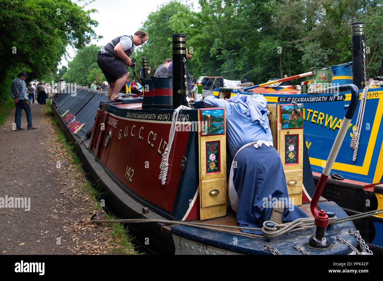 Old working canal boats hires stock photography and images Alamy