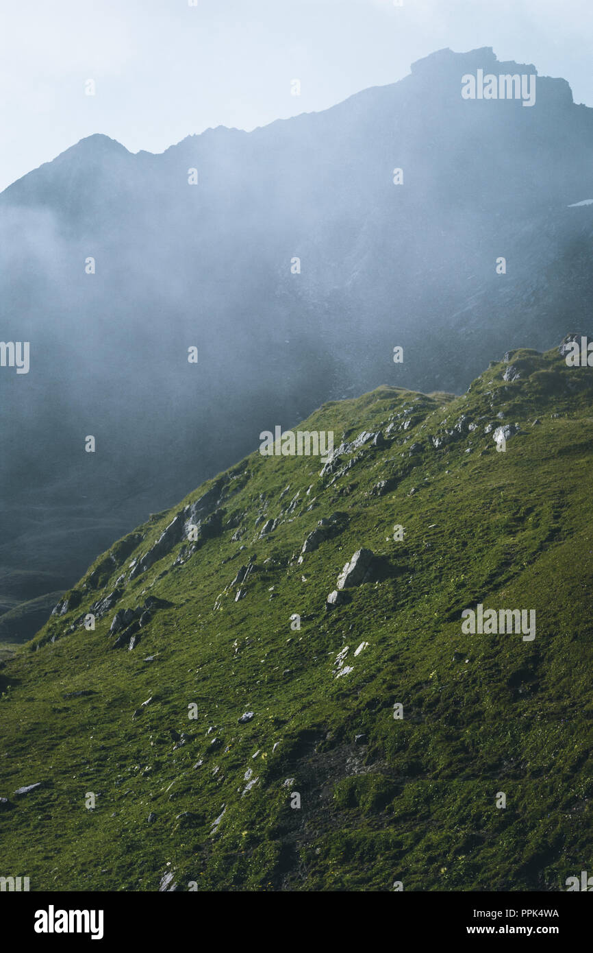 A bunch of stones hi-res stock photography and images - Alamy