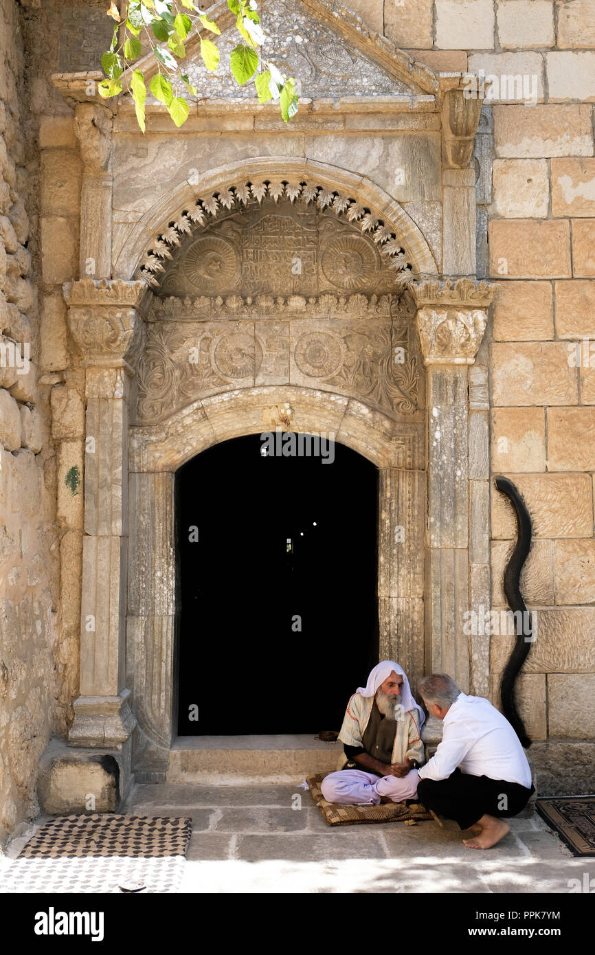 Oq külotli qizlar bilan jinsiy aloqa