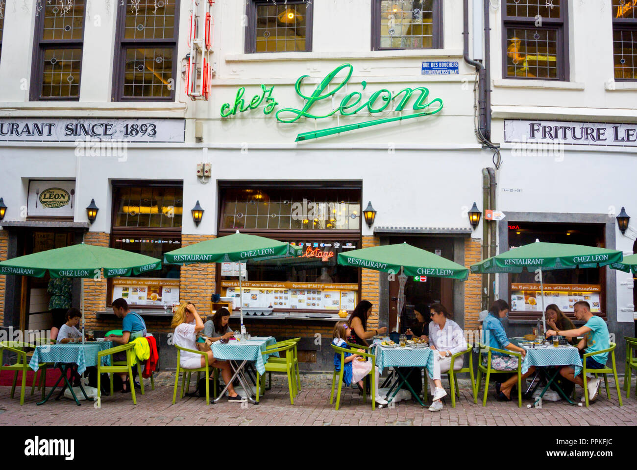 Chez Leon, restaurant, Rue des Bouchers, Brussels, Belgium Stock Photo