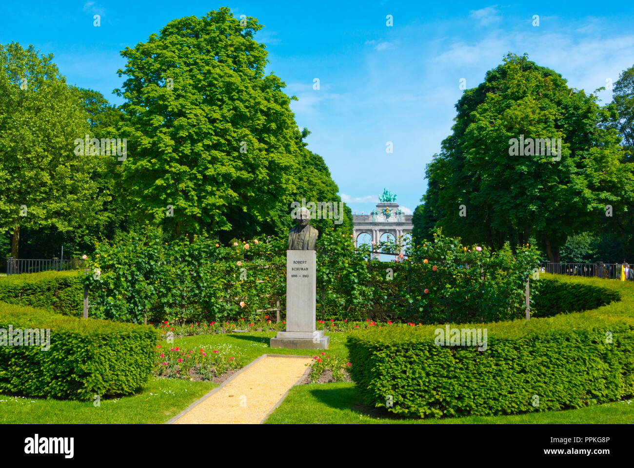 Statue of Robert Schuman, Parc du Cinquantenaire, Brussels, Belgium Stock Photo