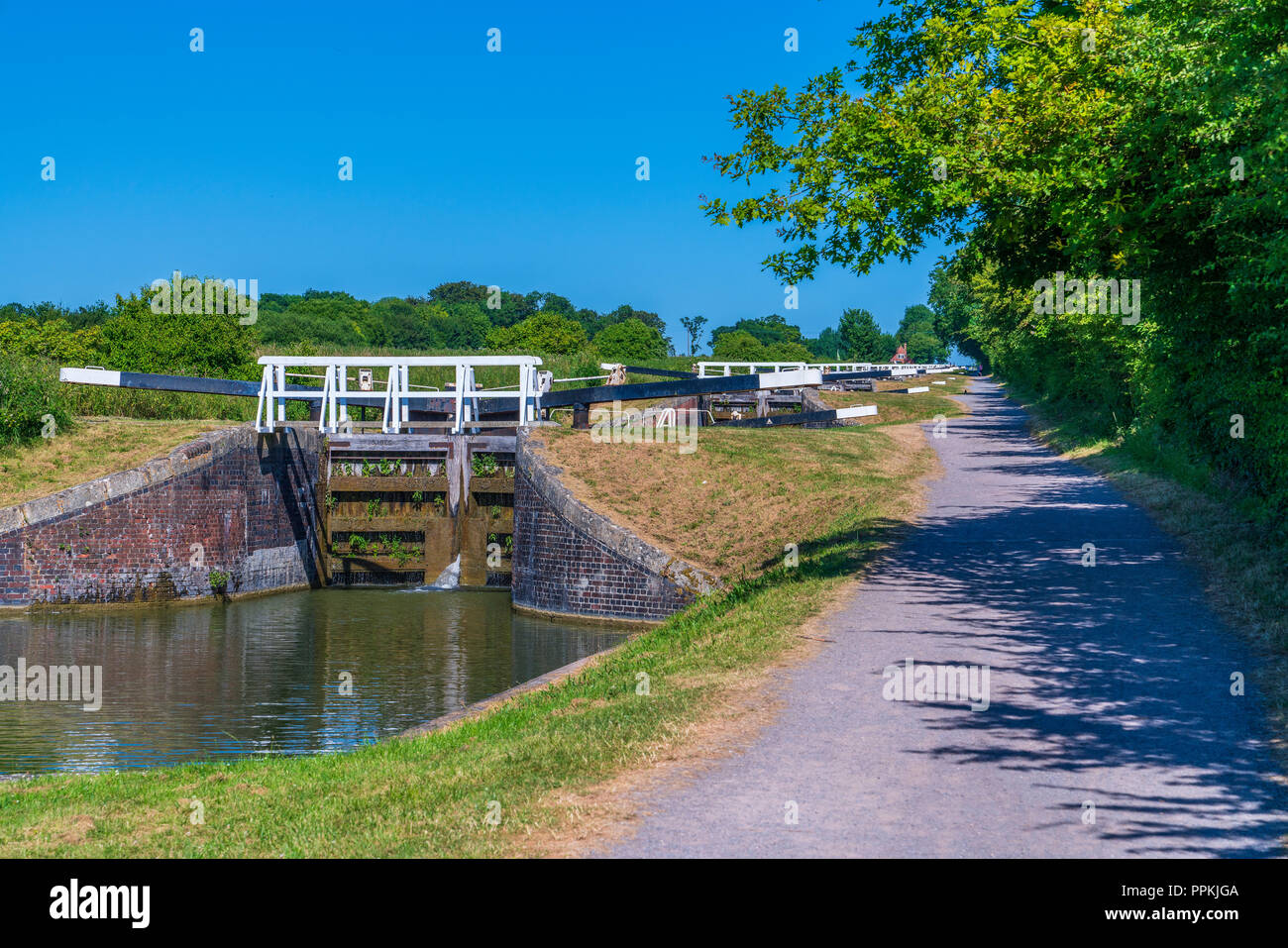 Caen Hill Locks a flight of locks on the Kennet and Avon Canal, between Rowde and Devizes, Wiltshire, England, United Kingdom, Europe Stock Photo
