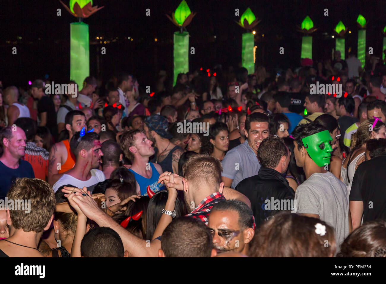 Nightlife party bar hi-res stock photography and images - Alamy