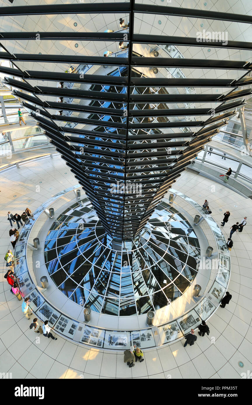 Dome of the Reichstag Parliament Building. This Palace with the crystal panoramic dome (Norman Foster architect), is the headquarter of German Parliam Stock Photo