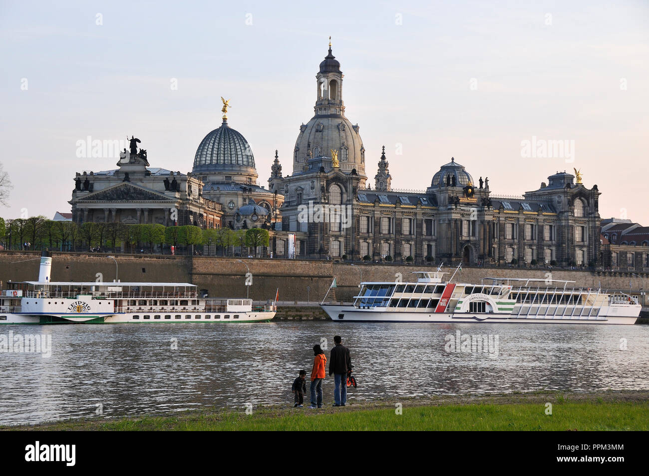 Altstadt (Old Town). Hochschule fur Bildende Kunste (Dresden Academy of Fine Arts) and the cupola of the Frauenkirche. Elbe River and city skyline, Dr Stock Photo