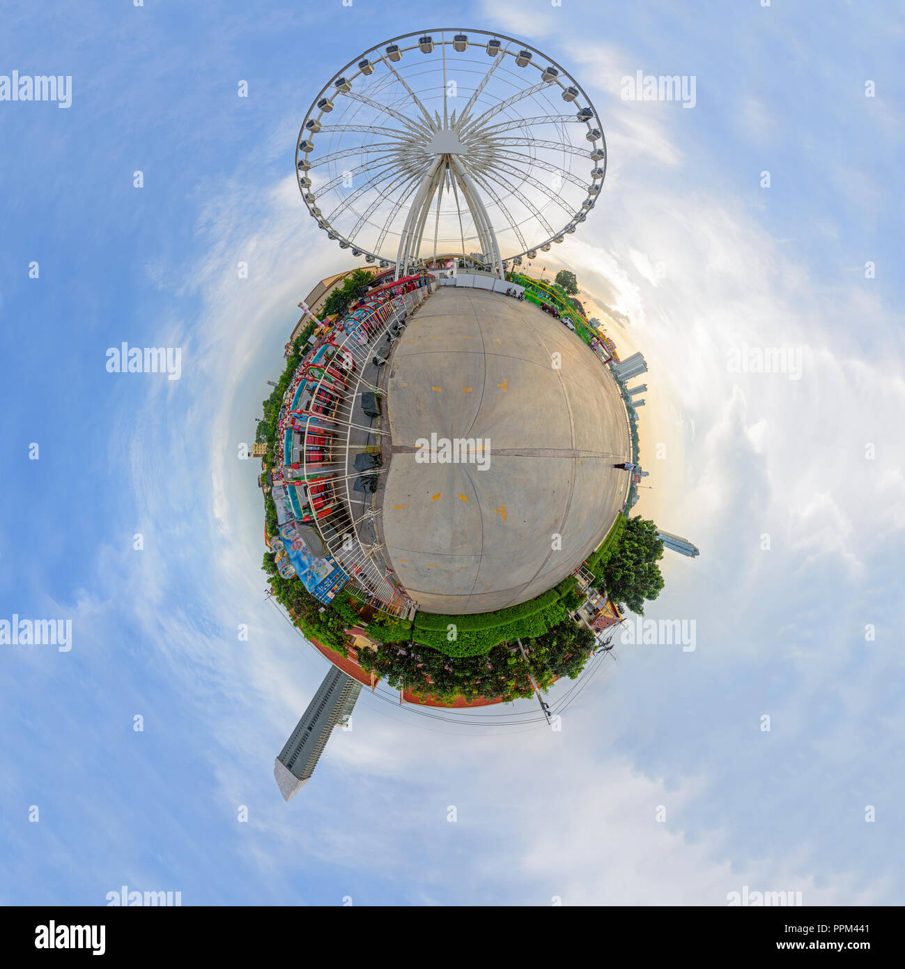 Ferris wheel amusement park in hi-res stock photography and images - Alamy