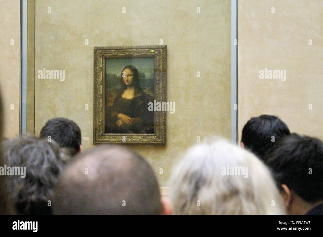 Leonardo Davinci S Mona Lisa At The Louvre Museum In Paris France The Painting Is One Of The World S Most Famous Stock Photo Alamy