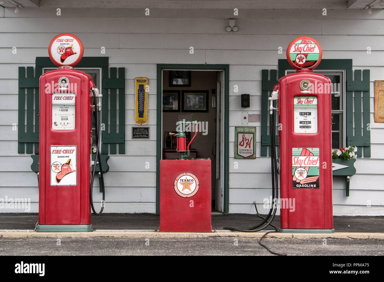 Historic gas station, Ambler´s Texaco Gas Station, on Route 66, Dwight, Illinois. Stock Photo