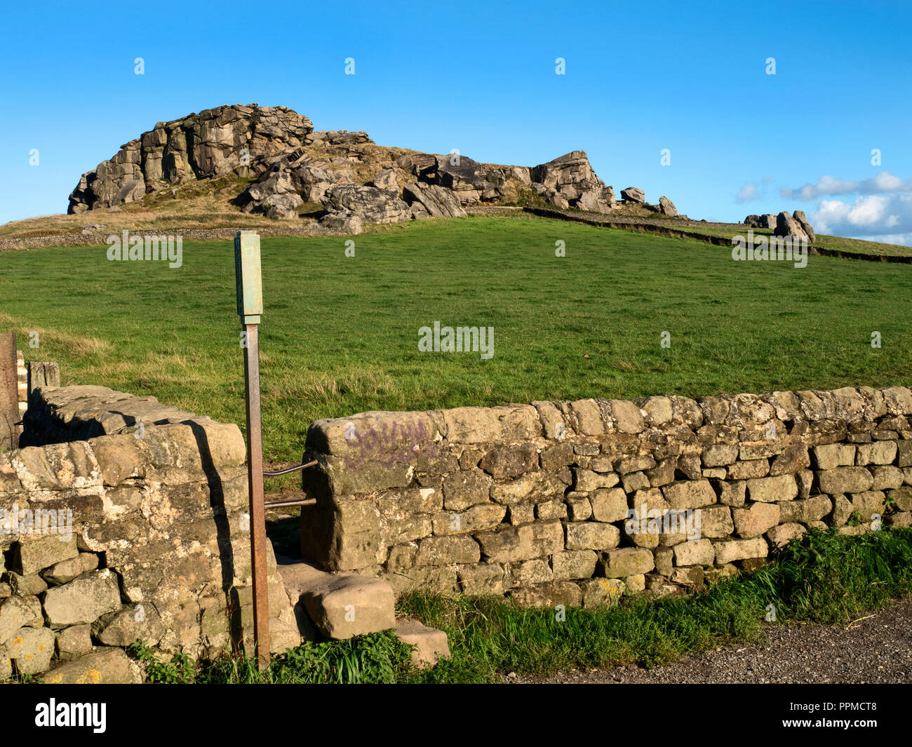 Almscliff Crag millstone grit outcrop near Harrogate North Yorkshire England Stock Photo