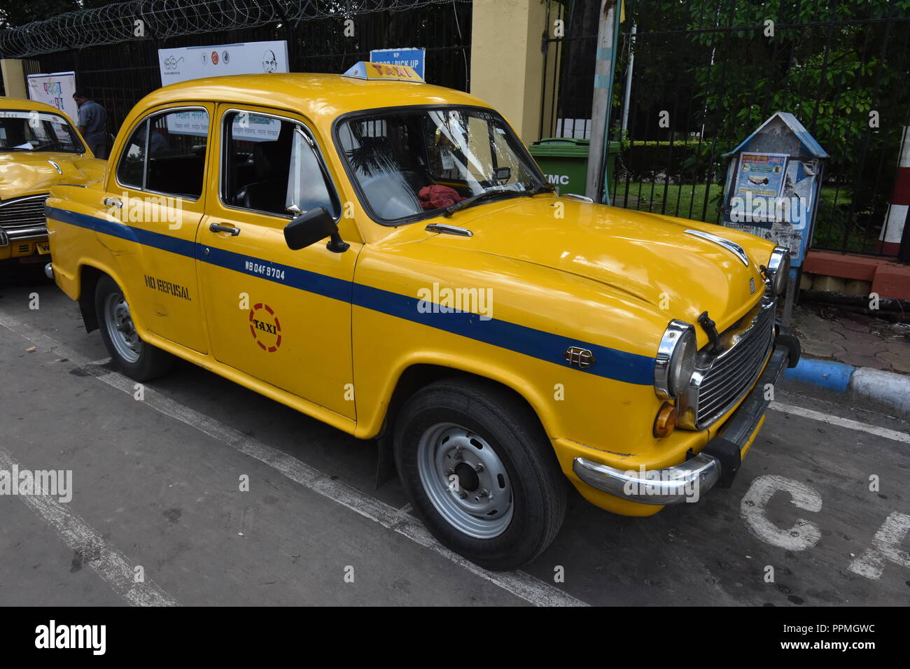 Yellow Ambassador Diesel Taxi In Kolkata India Stock Photo Alamy yellow-ambassador-diesel-taxi-in-kolkata-india-stock-photo-alamy