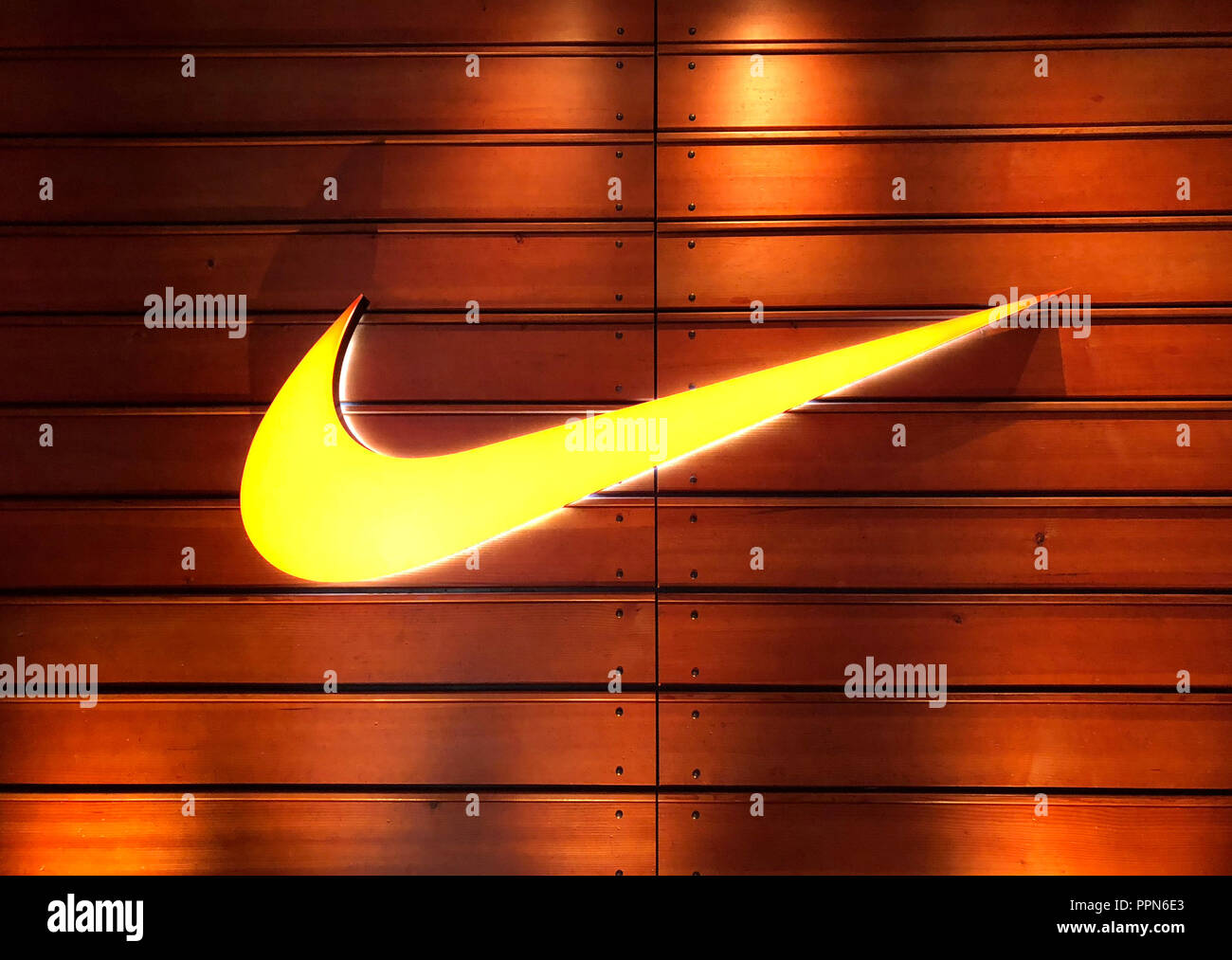 Nike logo ad High Resolution Stock Photography and Images - Alamy