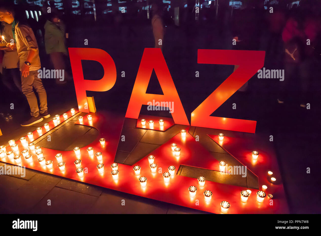 Cologne, Germany, September 26th. 2018. Peace lights in front of word sculptures in front of the cathedral during the cathedral pilgrimage 2018, the sculptures show the word peace in 12 languages, Cologne, Germany. Credit: Joern Sackermann/Alamy Live News Stock Photo