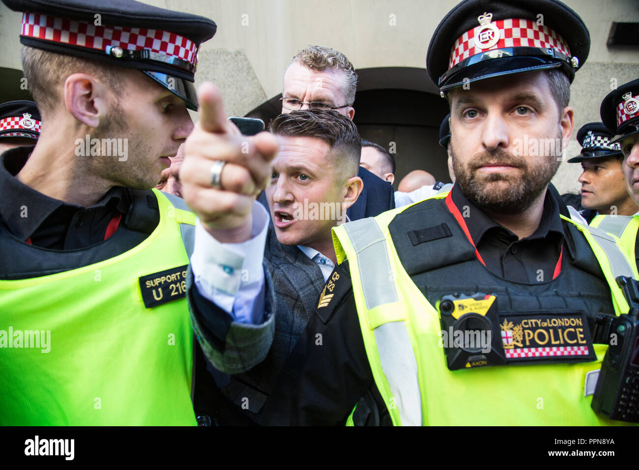 London, UK. 27th Sep, 2018. Tommy Robinson at the Old Bailey for a retrial on charges of contempt Credit: Thabo Jaiyesimi/Alamy Live News Stock Photo