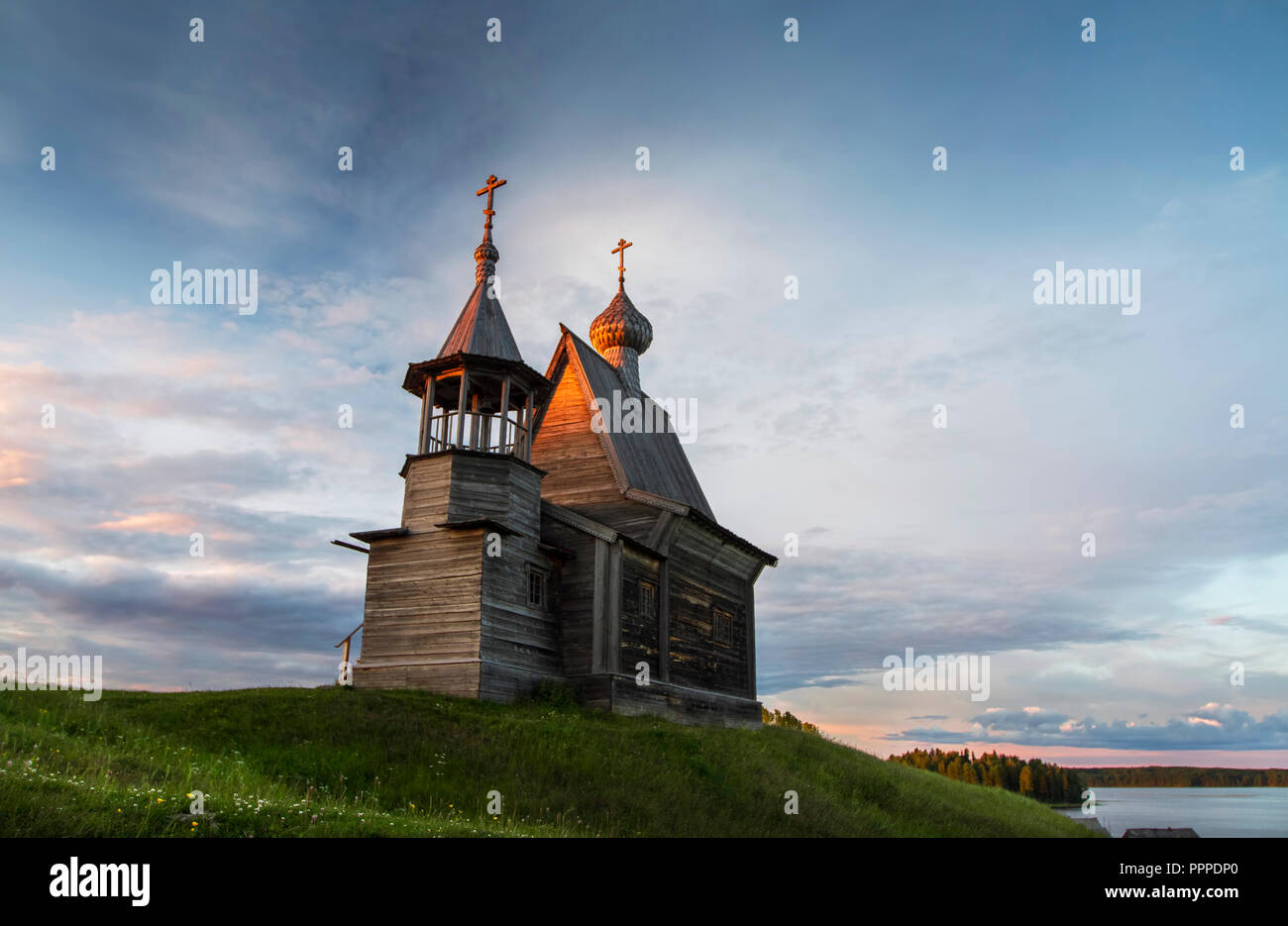 Arkhangelsk oblast, a village Vershinino, St. Nicholas chapel. Kenozero national Park Stock Photo