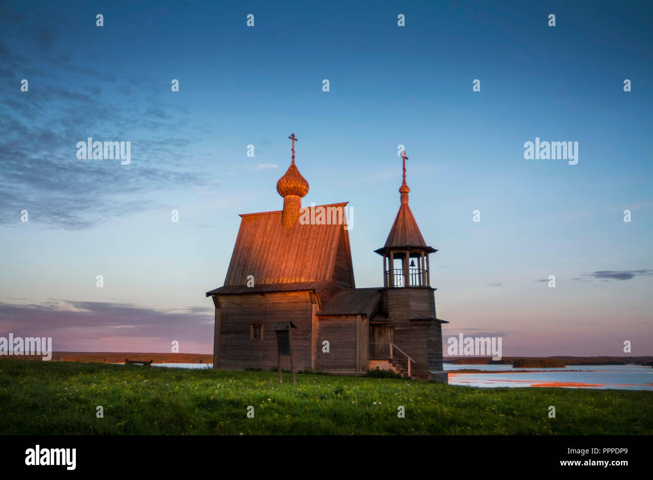 Arkhangelsk oblast, a village Vershinino, St. Nicholas chapel. Kenozero national Park Stock Photo