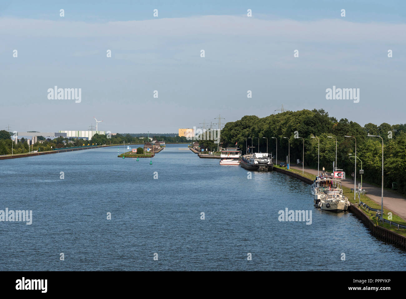 Midland Canal, river Weser, Minden-Luebbecke, East Westphalia-Lippe, North Rhine-Westphalia, Germany Stock Photo