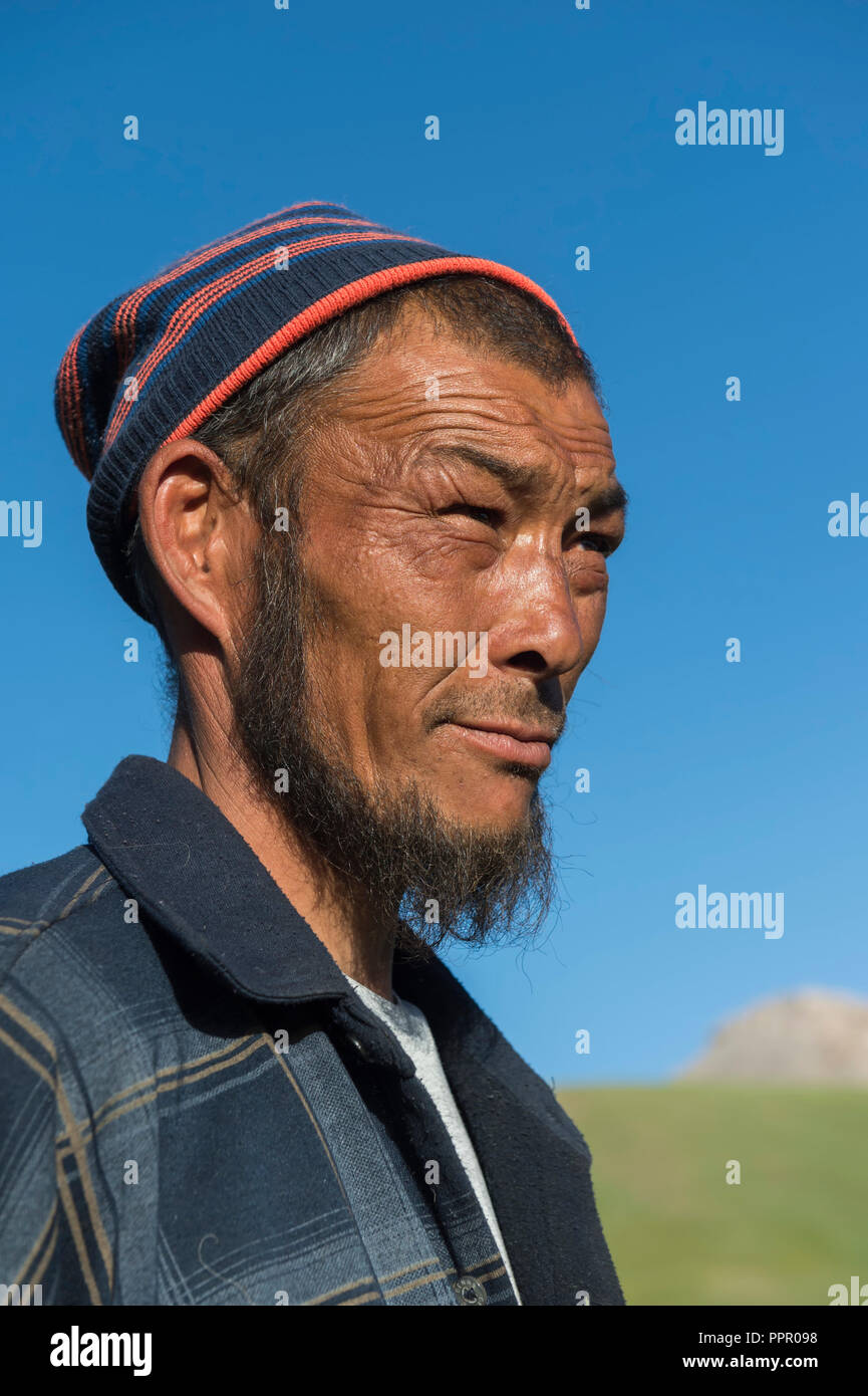 Kyrgyz nomad, Song Kol Lake, Naryn province, Kyrgyzstan, Central Asia Stock Photo