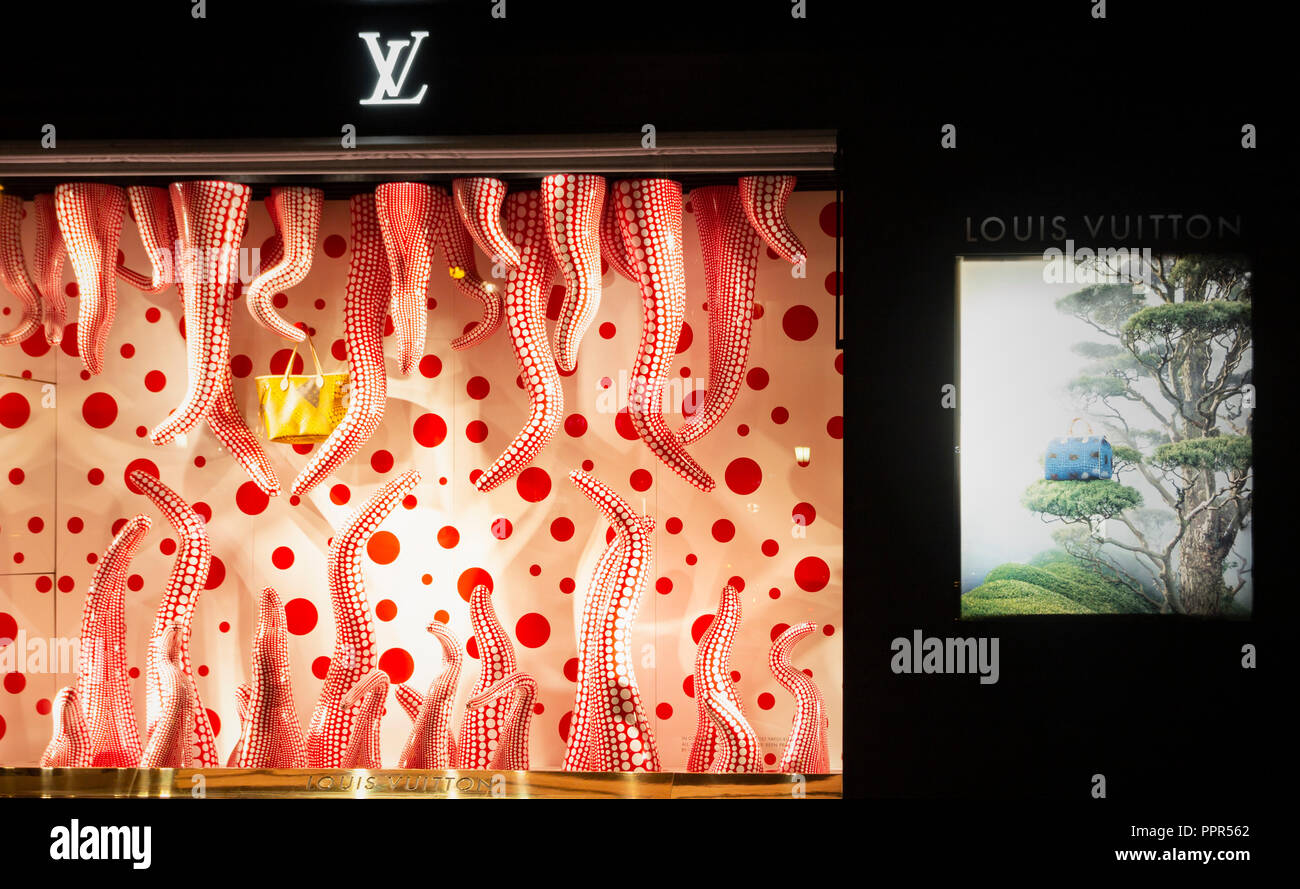 Window Display Of Louis Vuitton Shop Florence Italy Stock Photo