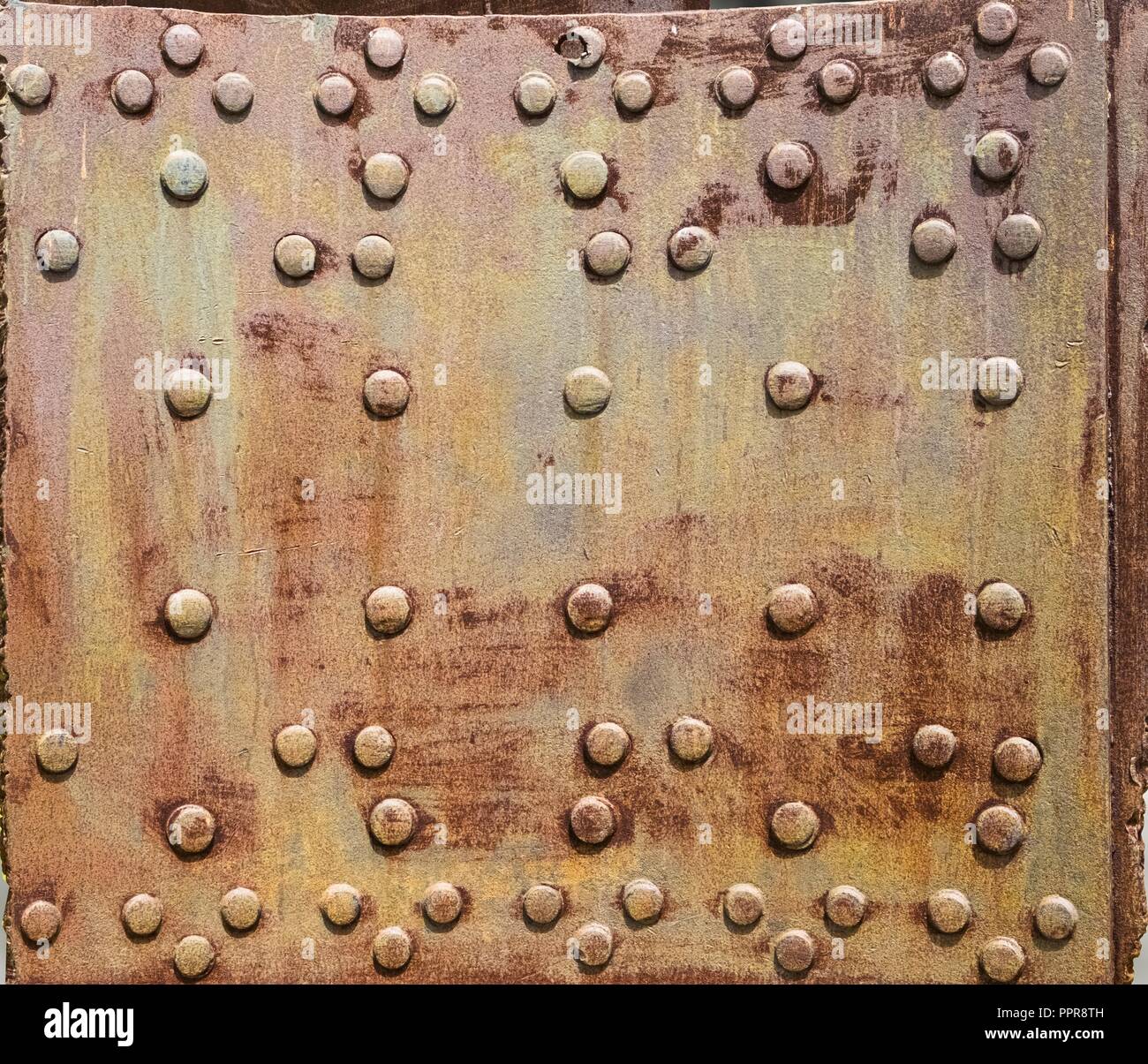 With old metal structure hi-res stock photography and images - Alamy