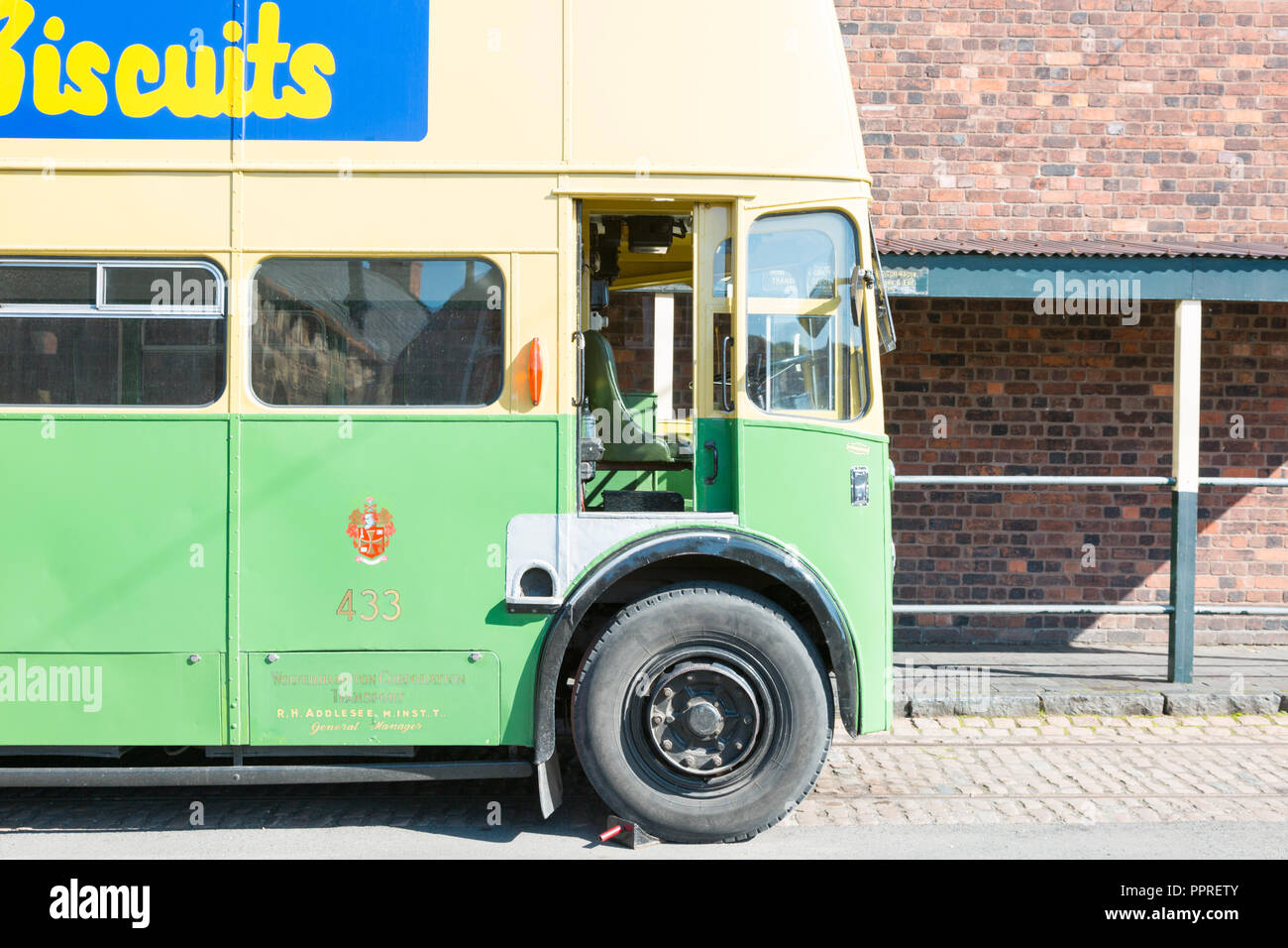 Wolverhampton corporation trolleybus 433 hires stock photography and
