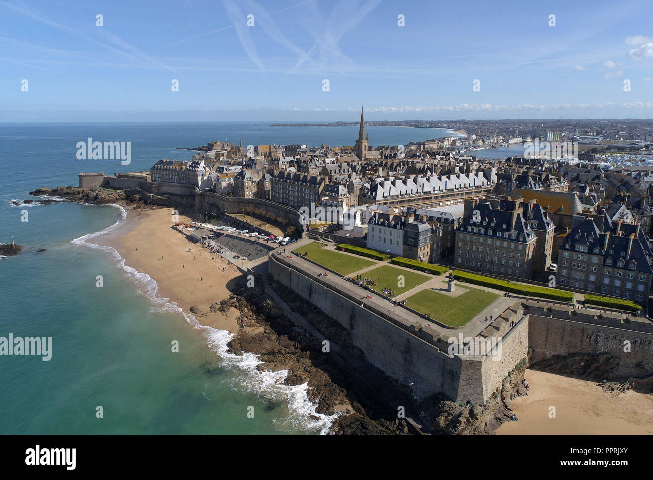 St Malo Old Town High Resolution Stock Photography And Images Alamy St Malo Old Town High Resolution Stock Photography And Images Alamy