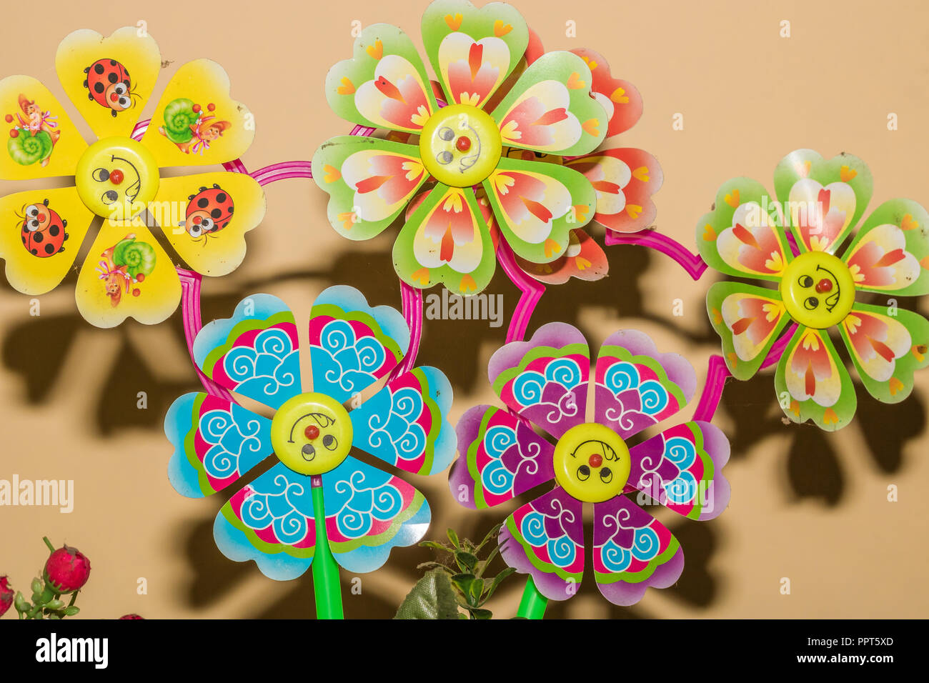 Wind fan toy hi res stock photography and images Alamy