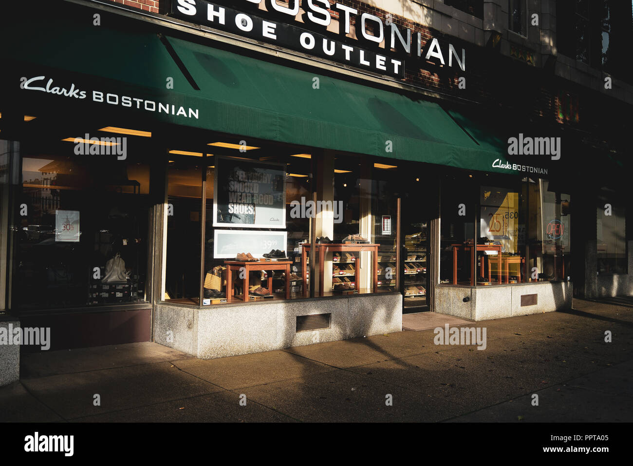 clarks outlet parkhead