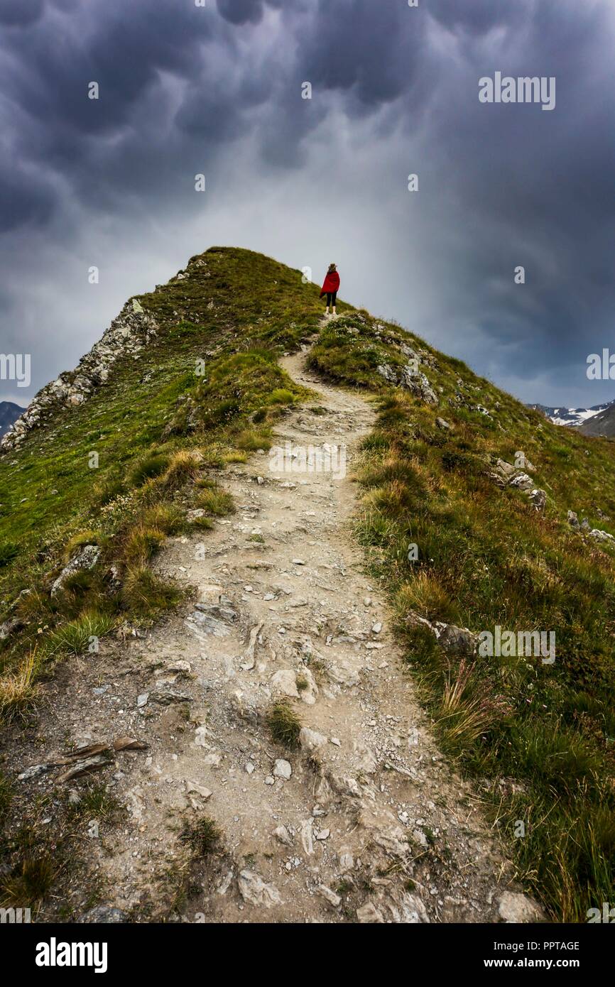 Woman on top of mountain hi-res stock photography and images - Alamy