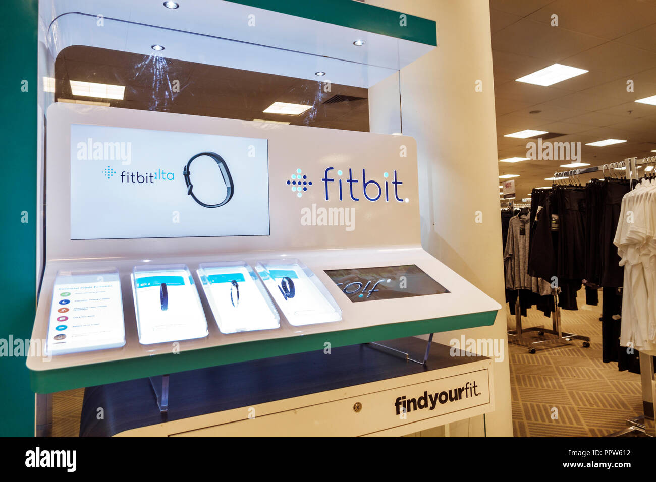 Fitbit kiosk hi-res stock photography and images - Alamy
