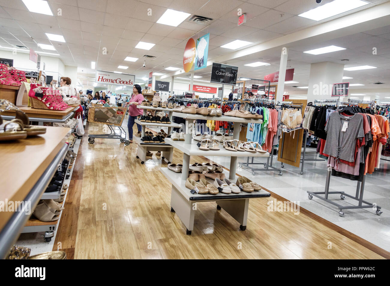 Tj Maxx Stock Photos & Tj Maxx Stock Images Alamy