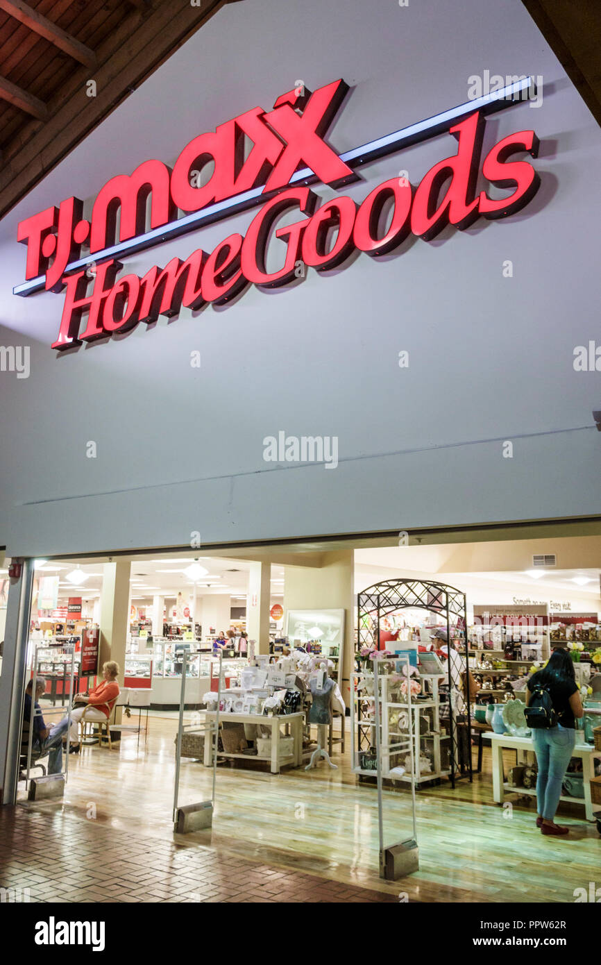 Tj maxx hi-res stock photography and images - Alamy