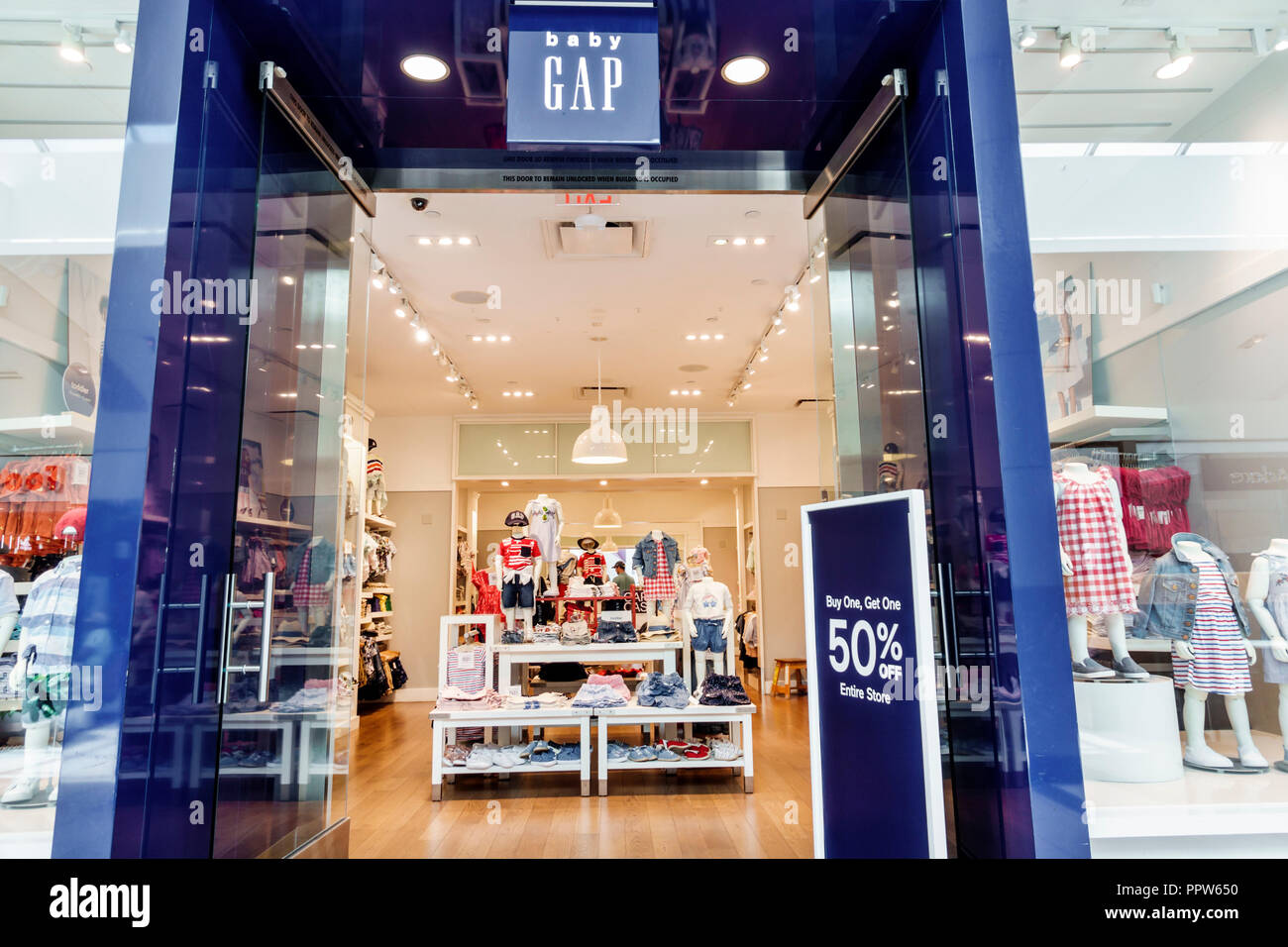 BabyGap Outlet at North Georgia Premium Outlets® - A Shopping