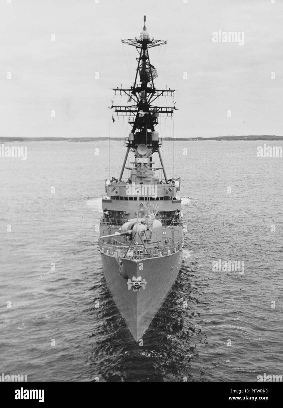 Bow view of German destroyer Rommel (D187) on 31 March 1970 Stock Photo ...