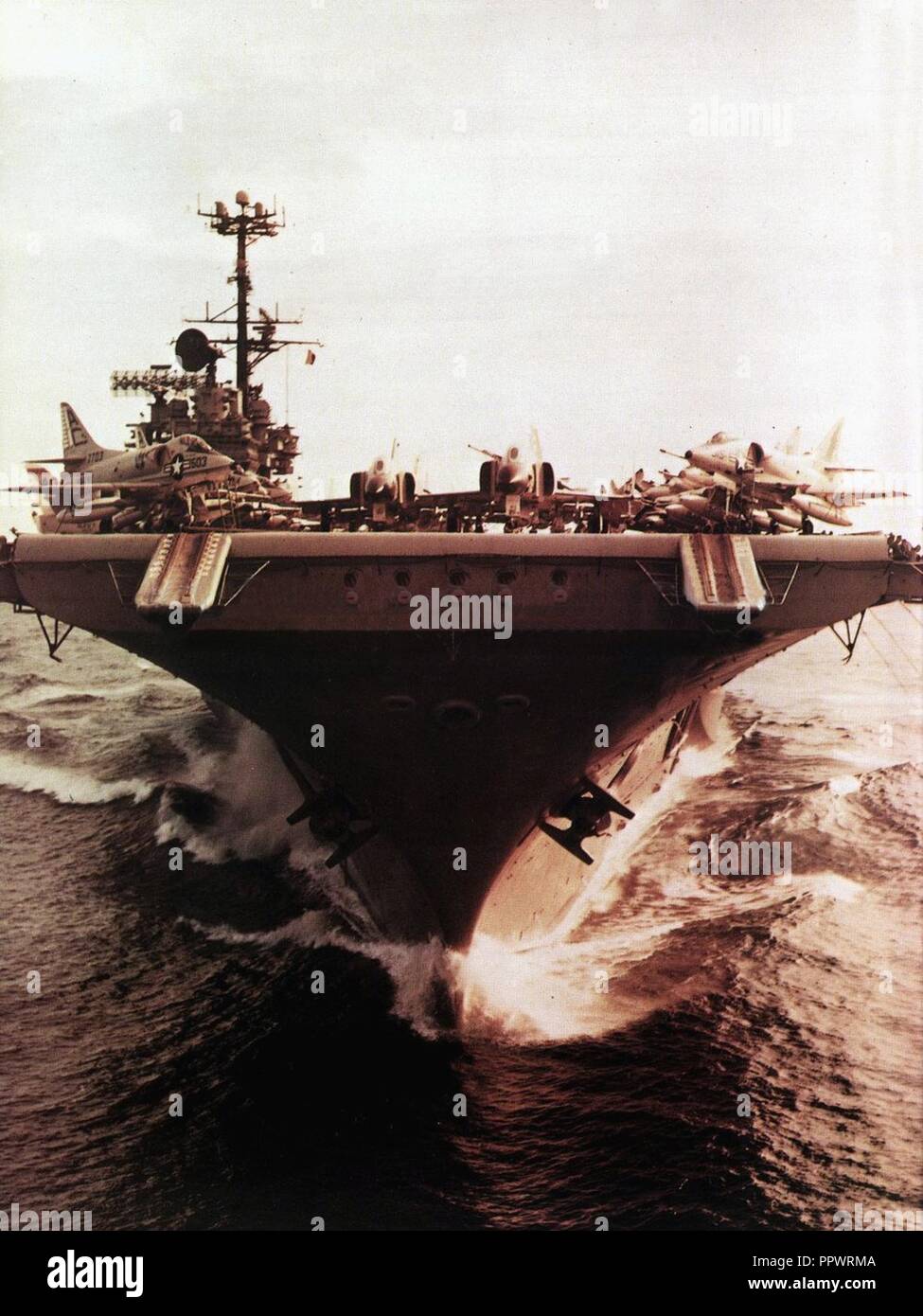 Bow view of USS Independence (CVA-62) c1968. Stock Photo