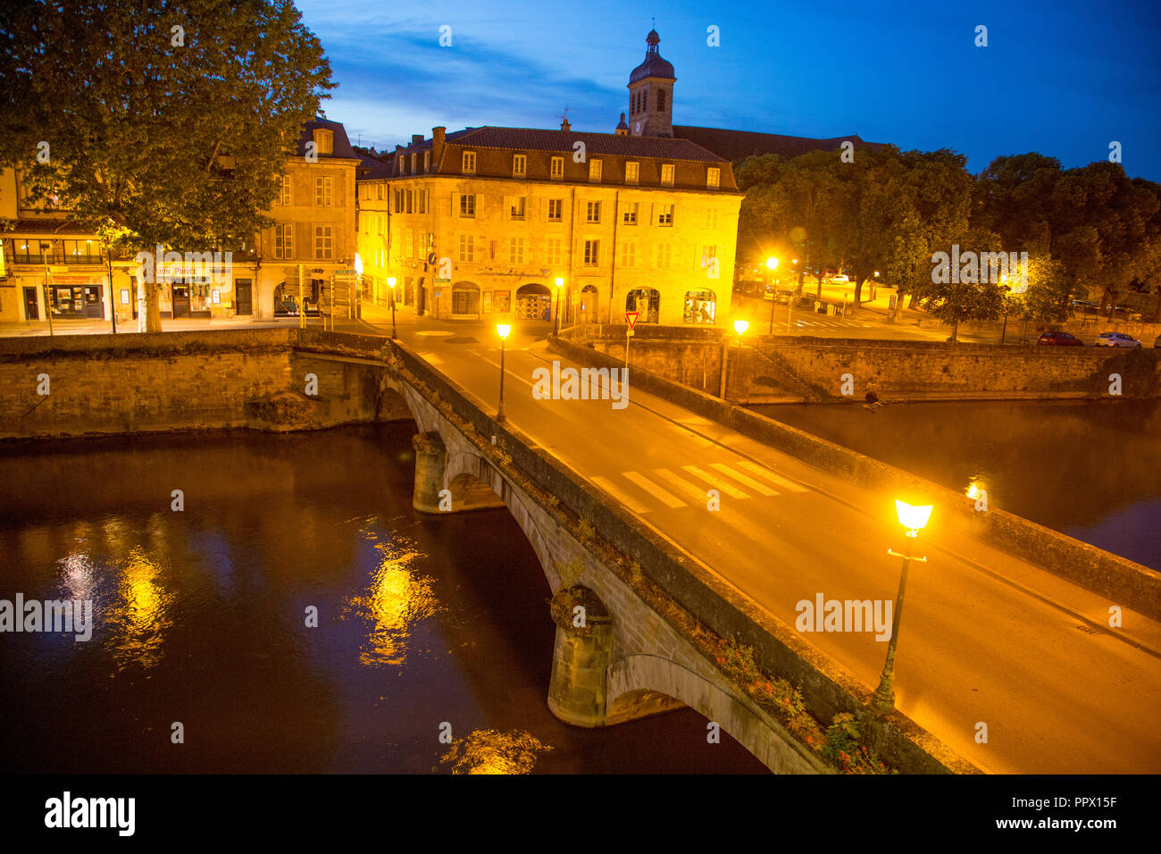 Bridge crossing the River Cele in Figeac France Stock Photo